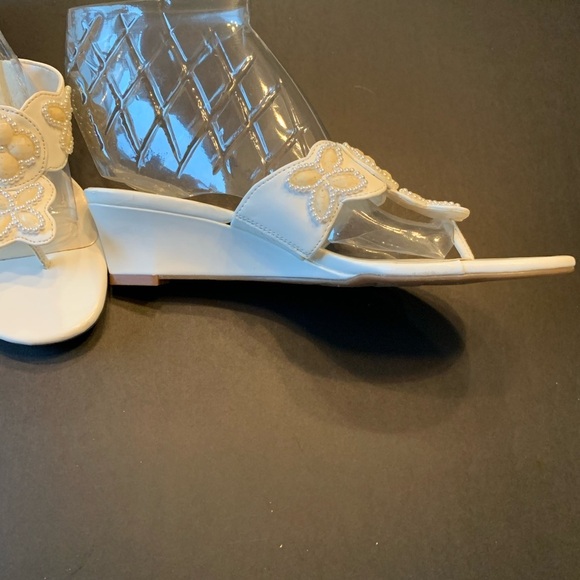 • Etienne Aigner Kyros thong sandals - Picture 6 of 7